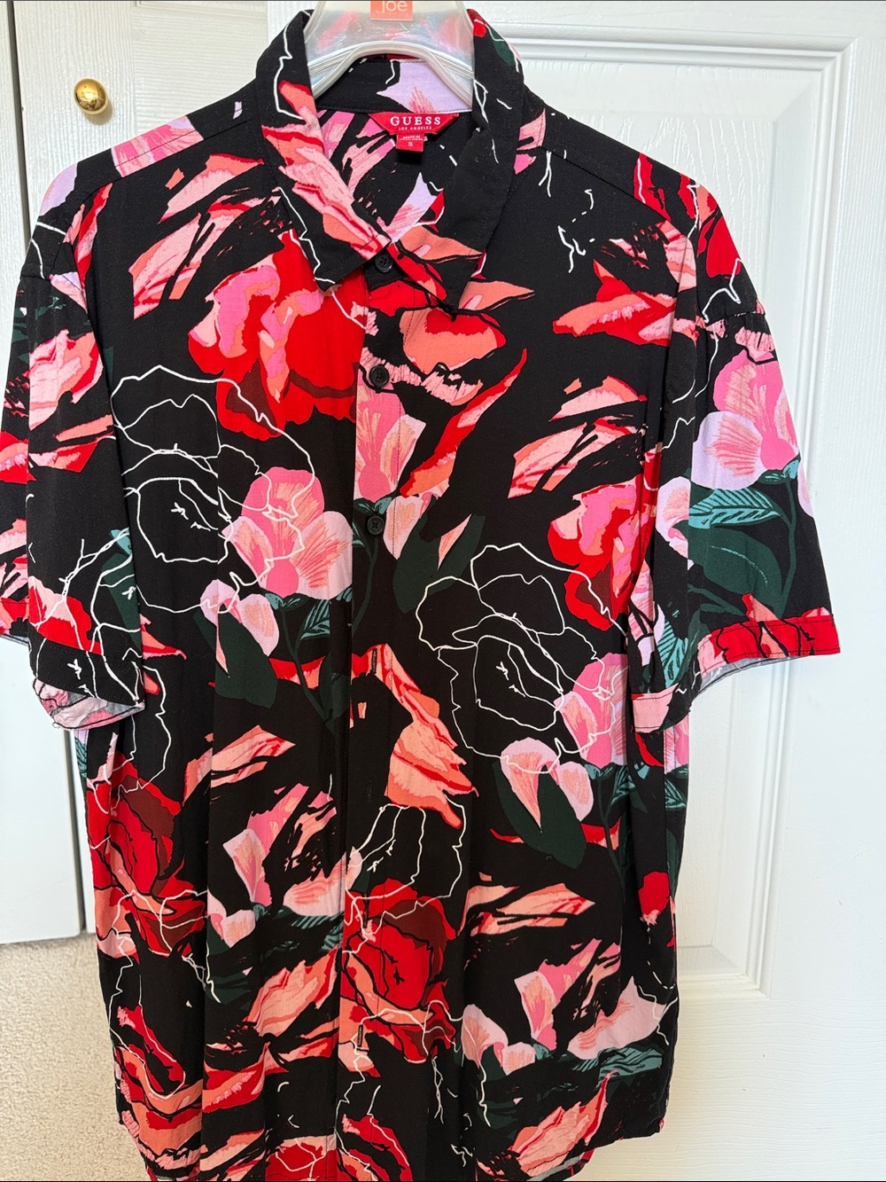 GUESS Black Short-Sleeve Button Shirt with Red & Pink Floral Print